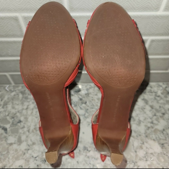 Women's Adrienne Vittadini Red Gracie Diamond Cut Leather Peep Toe Ankle Strap 8 - Picture 9 of 9